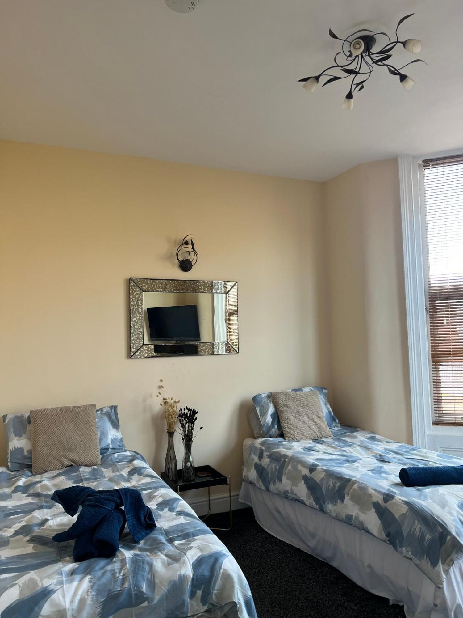 Apartment Winter Gardens Large Flat 1
