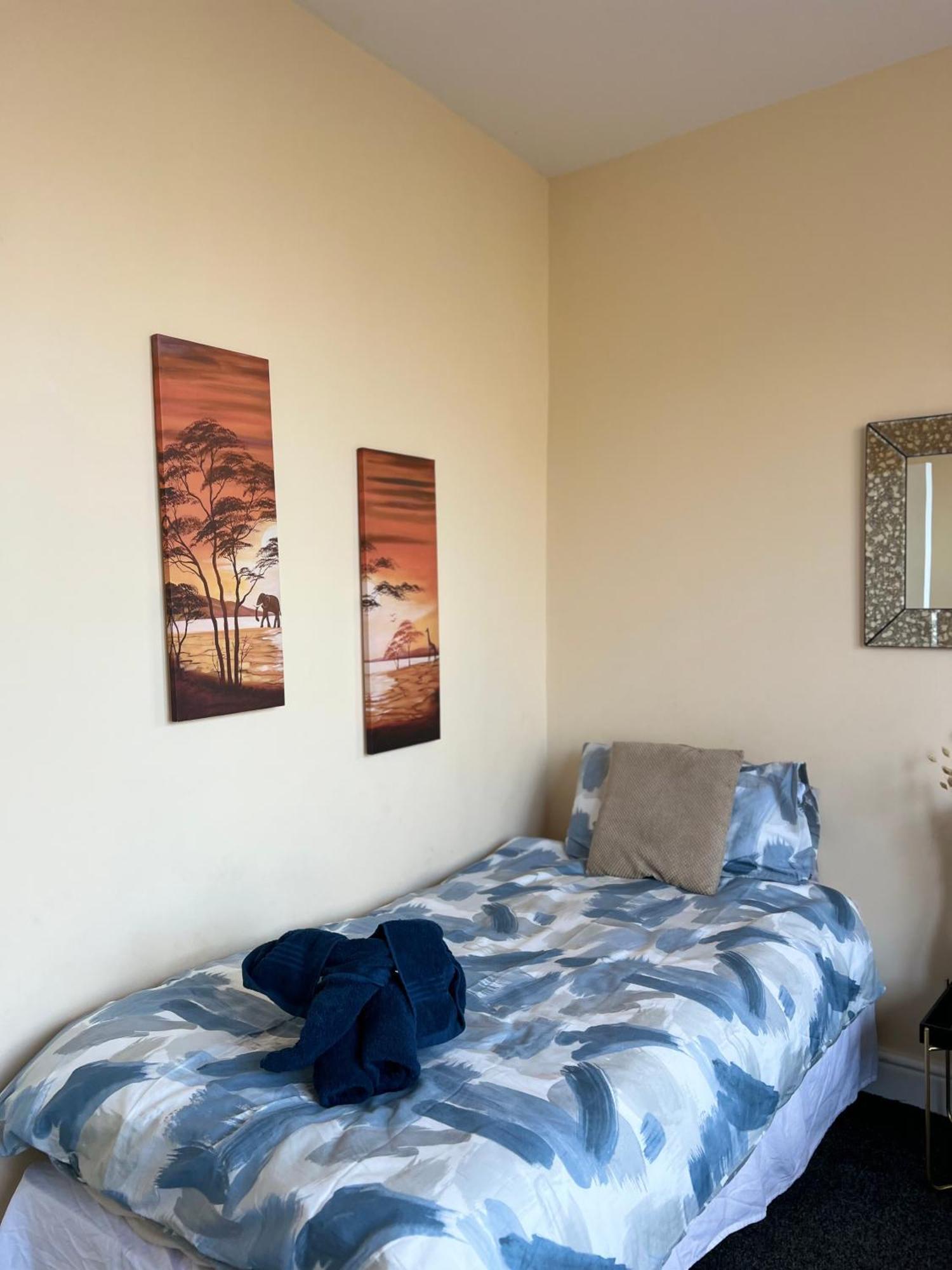 Winter Gardens Large Flat 1 Apartment